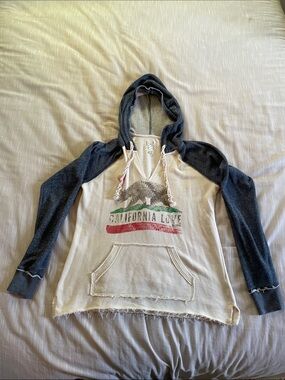 XL Billabong California Love Two-Tone Hooded Women's Sweater - Cream & Navy